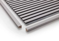 Quiet Wall Lot 2 Panneaux Muraux Acoustiques en Bois - 240x60cm - 3.12 m² - Frêne gris - A Lattes - Panneau Tasseau de Bois Naturel