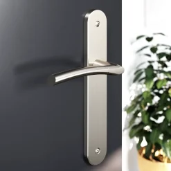 Lot 3 poignées sur plaque GoodHome Hirel effet nickel satin gris L.128mm x l.40mm entraxe 195mm