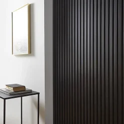 Decoon Lot de 2 Panneaux tasseaux bois 250 x 30 x 1,9 cm - Lamelles placage noir fond noir - 1,5m²