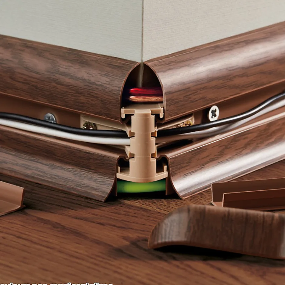 Monmobilierdesign Lot de 50 Plinthes goulotte passe-câble PVC 59 mm - 1,10 m avec angles, raccords et butées Wenge noir