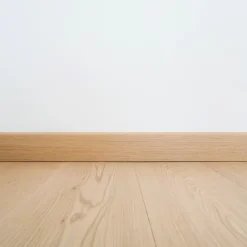 Wood&Sens Lot de 10 Plinthes Plaquées Chêne MDF Arrêtes vives, L.2,23 m x l.9,8 cm x Ep.9 mm