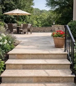 Ligerio Marche en travertin évidée - 61x33cm Ep. 3cm - Vendu à l'unité