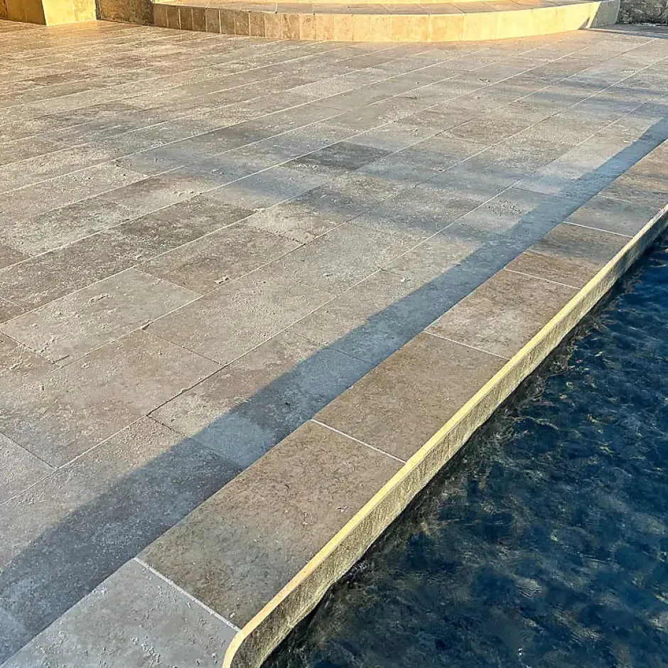 Margelle en travertin mix - 120 x 33 x 3 cm - Bord arrondi-Ligerio Discount