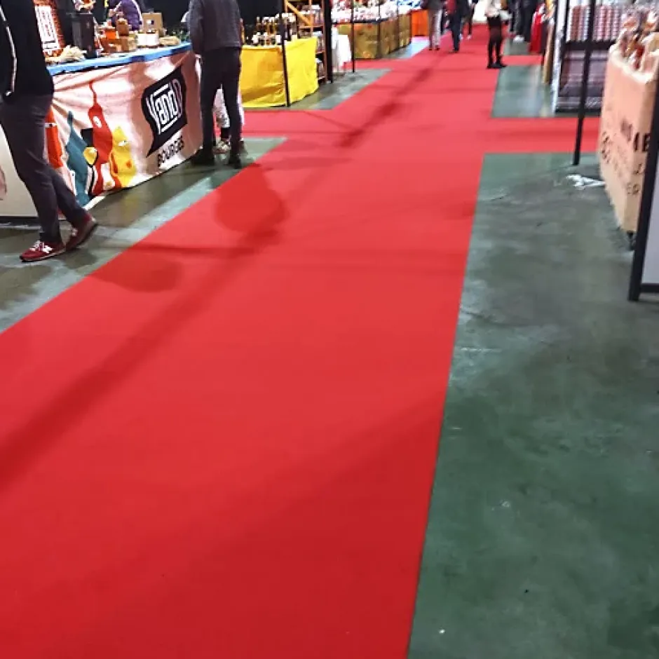 Décoweb Moquette Stand Expo - Rouge vif - Rouleau de 2m x 30m