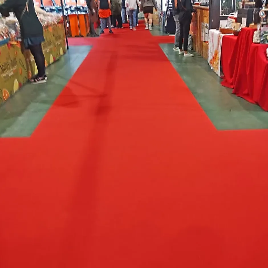 Moquette Stand Expo - Rouge vif - Rouleau de 2m x 55m-Décoweb Sale