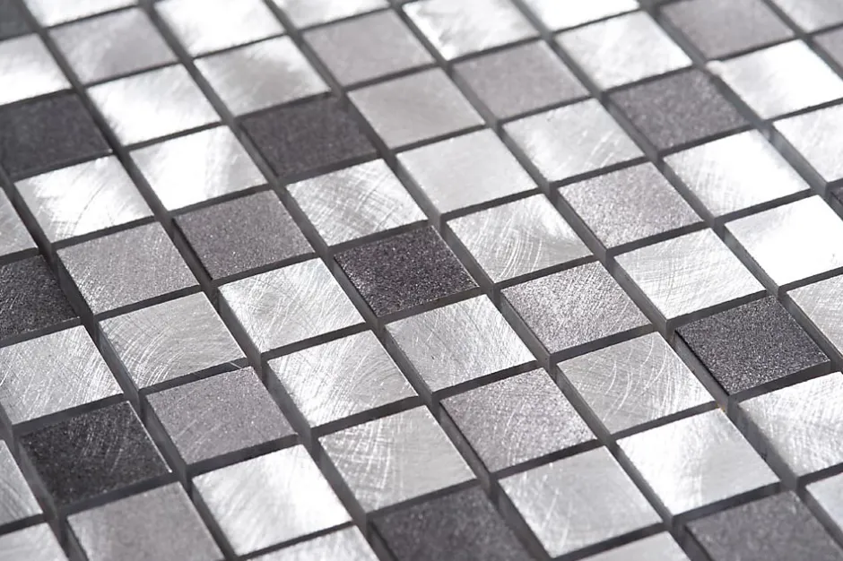 Mosaïque d'aluminium Brosse Mix Gris - 1.5X1.5 cm - vendu par plaque de 30 X 30 cm --Carrelage Signature Hot