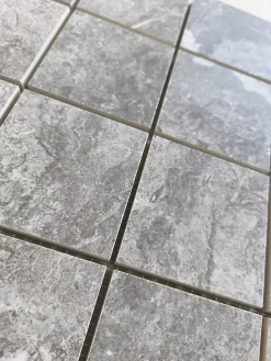 Mosaïque effet pierre CAVE ARGENT 7x7 - plaque de 30x30 cm - 1cm épaisseur-Prissmacer Discount