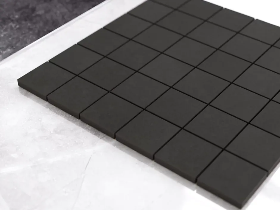 Mosaïque en gres sur maille pour salle de bain ou cuisine 29.9 cm x 29.9 cm - Big black cubes-Ilcom Outlet