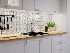 Ilcom Mosaïque en gres sur maille pour salle de bain ou cuisine 26.5 cm x 30.5 cm - Carrara marble