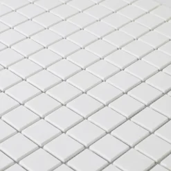 Mosaïque en solid surface 30 x 30 cm - carreau 2,5 x 2,5 cm blanc pur lisse-U-tile Discount