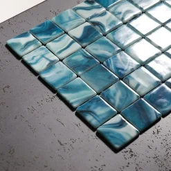 Ilcom Mosaïque en verre pressé sur maille pour piscine 31.5cm x 47.7cm - Modena Como Pool (0,151m²)