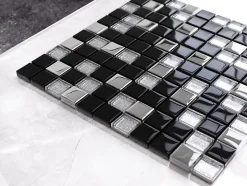 Mosaïque en verre sur filet pour salle de bain ou cuisine 30 cm x 30 cm - Black Lake-Ilcom Clearance