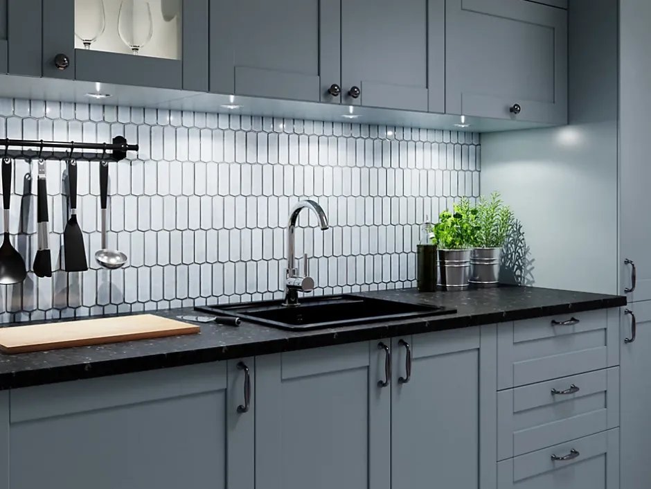 Mosaïque en verre sur maille pour salle de bain ou cuisine 29.7cm x 28.8cm - Caotic grey-Ilcom Clearance