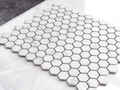 Mosaïque sur résille pour salle de bain et cuisine en céramique 30 cm x 26 cm - Marble hive-Ilcom