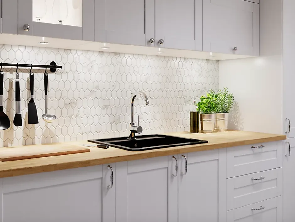 Ilcom Mosaïque sur résille pour salle de bain et cuisine en verre 25 cm x 25.6 cm - Elegant white statuary