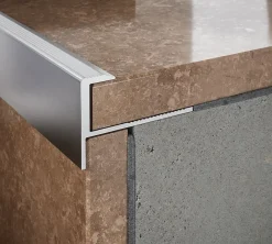 Diall Nez de marche extérieur carré aluminium brut argent lisse 28mmx250cm