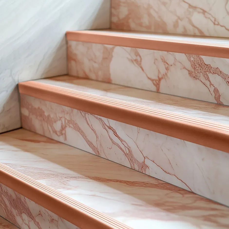 Quest Nez de marche PVC 40x25mm, , profilé d'escalier ND, auto-adhésif, antidérapant, d'escalier-protection, marron clair, 1m