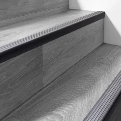 Quest Nez de marche PVC 50x42mm, , profilé d'escalier RGP, auto-adhésif, antidérapant, d'escalier-protection, noir-argent, 1.65m