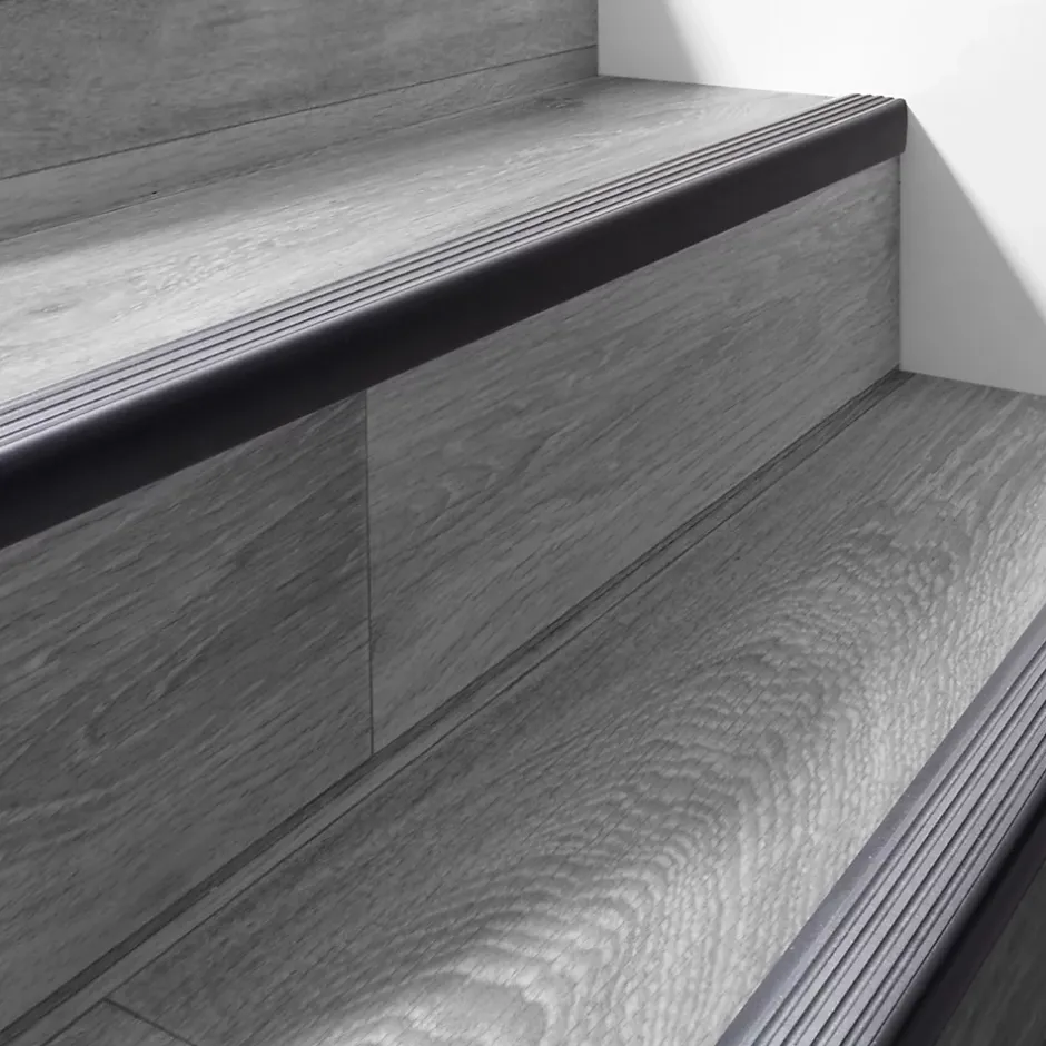 Quest Nez de marche PVC 50x42mm, , profilé d'escalier RGP, auto-adhésif, antidérapant, d'escalier-protection, noir-argent, 1.65m