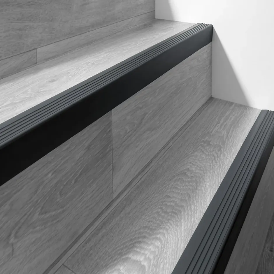 Quest Nez de marche PVC 50x42mm, , profilé d'escalier RGP, auto-adhésif, antidérapant, d'escalier-protection, gris foncé, 0.9m