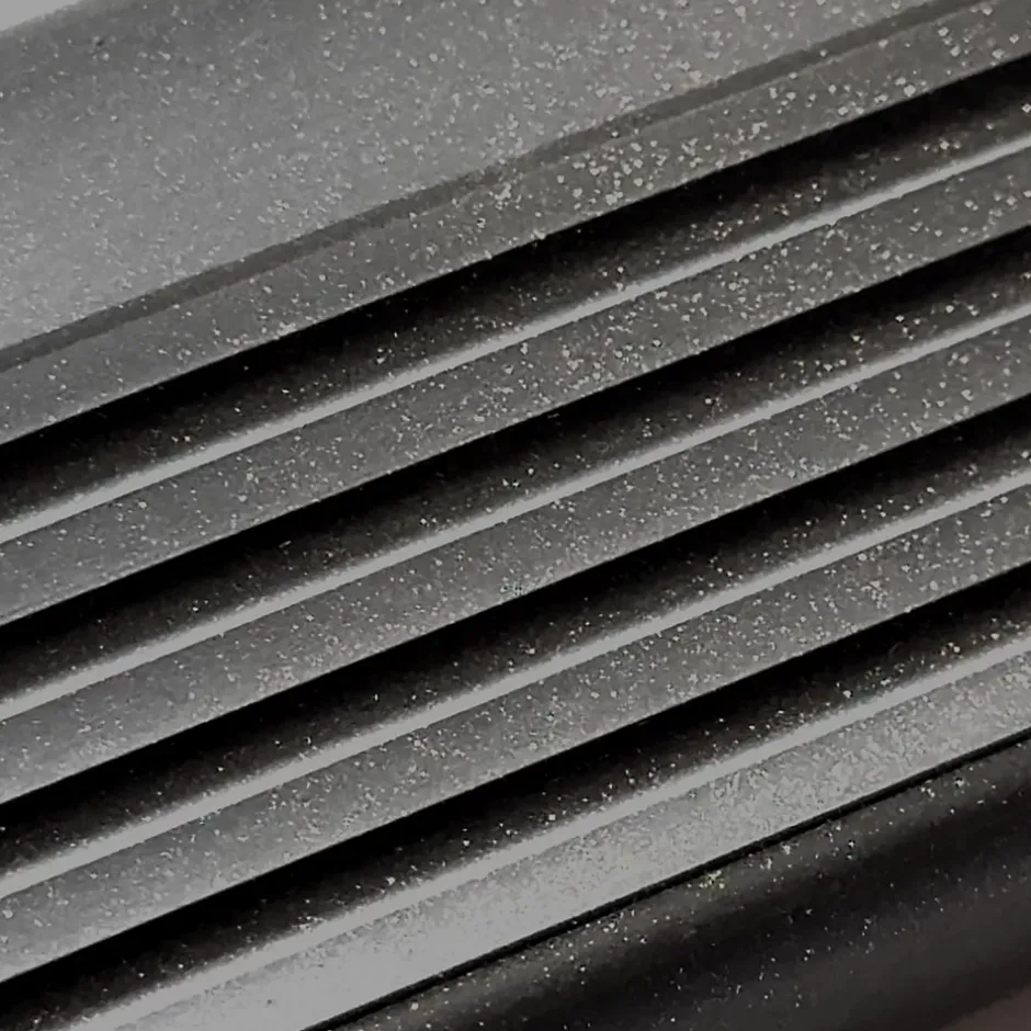 Quest Nez de marche PVC 50x42mm, , profilé d'escalier RGP, auto-adhésif, antidérapant, d'escalier-protection, noir-argent, 1.8m