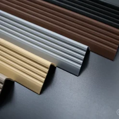 Nez de marche PVC 50x42mm, , profilé d'escalier RGP, auto-adhésif, antidérapant, d'escalier-protection, gris foncé, 0.8m-Quest Best