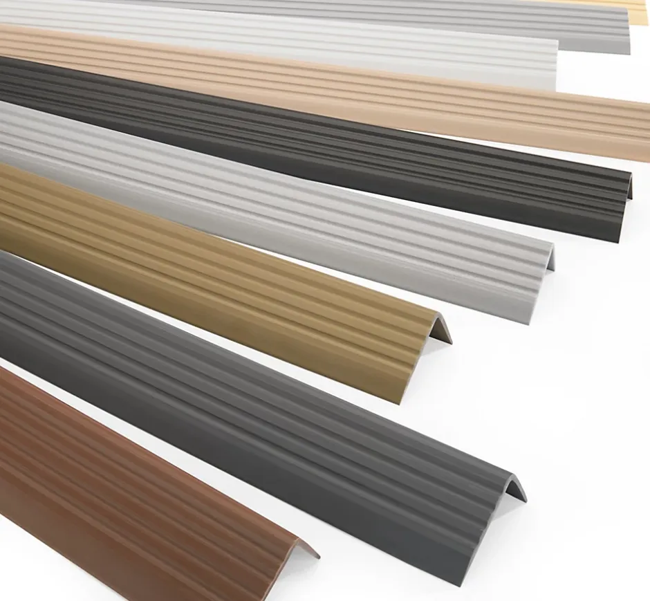 Nez de marche PVC 40x25mm, , profilé d'escalier ND, auto-adhésif, antidérapant, d'escalier-protection, gris foncé, 1.5m-Quest Discount