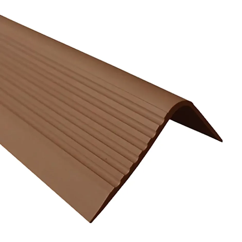 Nez de marche PVC 52x40mm, , profilé d'escalier RGPD, antidérapant, d'escalier-protection, marron, 1.5m-Quest