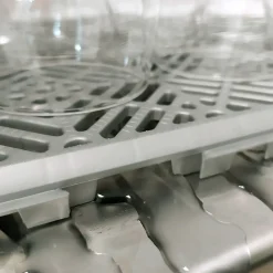 Antihumedades Pack 36 dalles auto-ventilées 30x30x1,5cm (+3m² - Gris aluminium). Hôtellerie, chambres froides, garde-manger, bar, zones humides