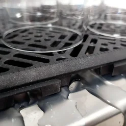 Pack 12 dalles auto-ventilées 30x30x1,5cm (1m² - Gris Forge). Hôtellerie, chambres froides, garde-manger, bar, zones humides-Antihumedades