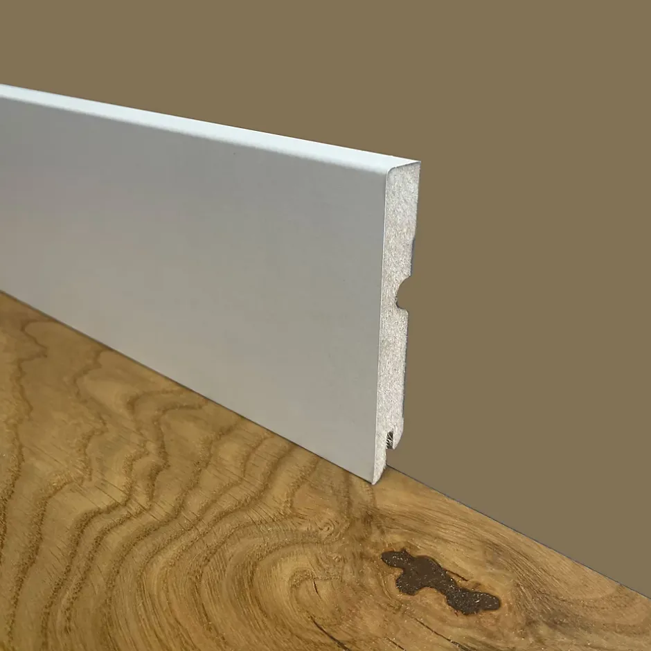 Eternal Parquet palette de 96 mètres linéaires PLINTHE PLINTHE CARRÉE en FIBRE DE BOIS COMPACT 95X15 BLANC