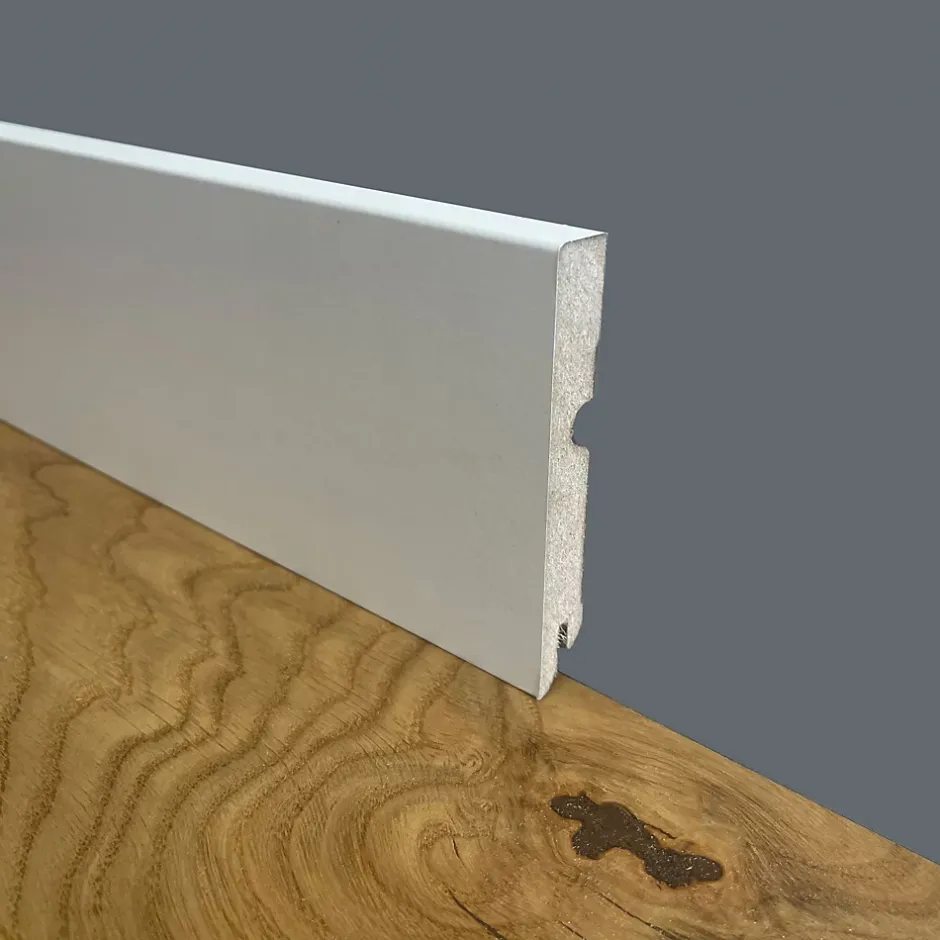 Eternal Parquet palette de 96 mètres linéaires PLINTHE PLINTHE CARRÉE en FIBRE DE BOIS COMPACT 95X15 BLANC