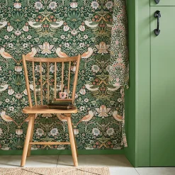 Papier peint intissé Strawberry thief imprimé fleurs, oiseaux vert L.1000 x l.52cm-William Morris Sale