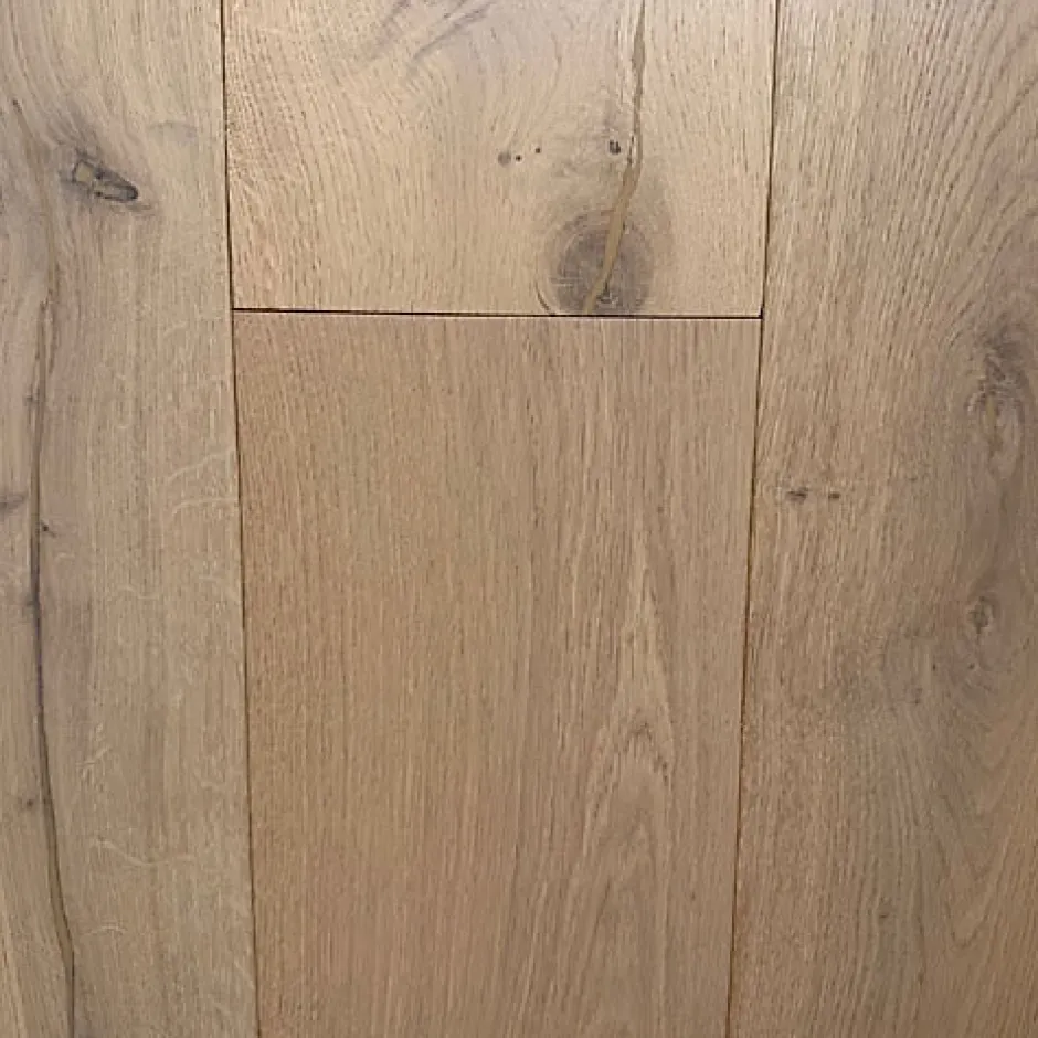 Premibel Parquet Parquet Chêne contrecollé verni brossé rustique Invisible Garden 190X14X400 à 1900mm - 4mm de couche d'usure