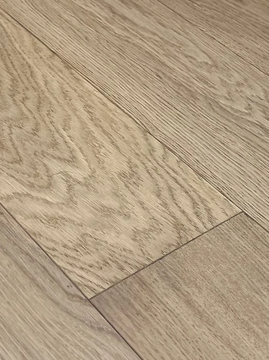 Parquet Chêne contrecollé verni brossé Pr Bis (petits nœuds) invisible Chelsea 150x14mm - LV - 4mm de couche d'usure-Premibel Parquet Discount