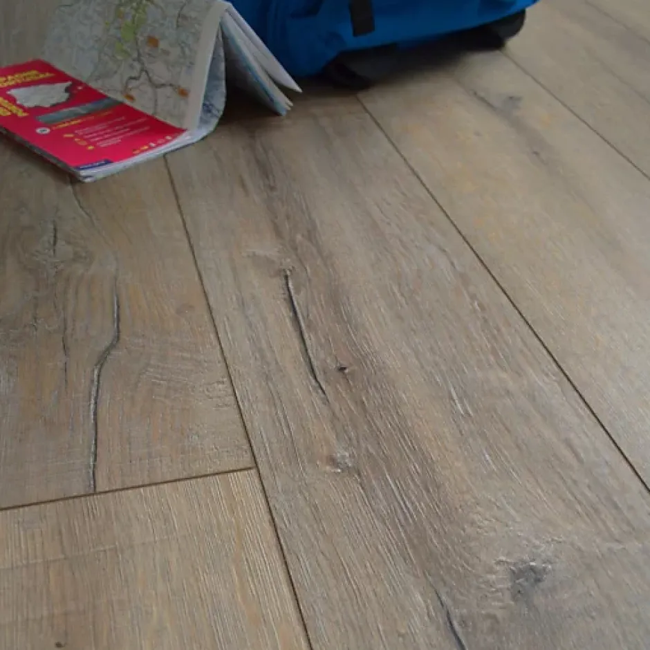 Parquet flottant Stratifié - KronoSwiss Noblesse V4 - Chêne Rift 5G - Paquet de 2,131 m²-Décoweb Best