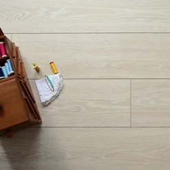 Parquet flottant Stratifié - KronoSwiss Noblesse V4 - Chêne Strasbourg 5G - Paquet de 2,131 m²-Décoweb Discount