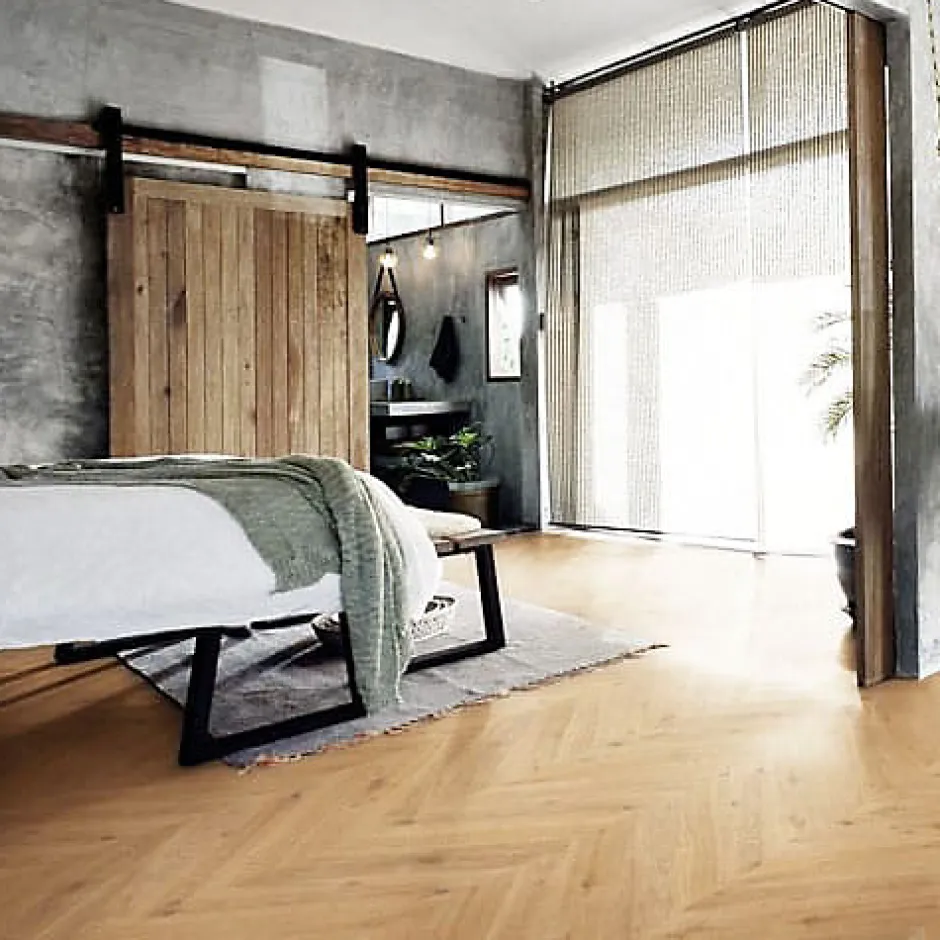 Parquet Point de Hongrie Chêne contrecollé verni brossé Rustique Naturel Manchester 125x15X780mm - 4mm de couche d'usure-Premibel Parquet