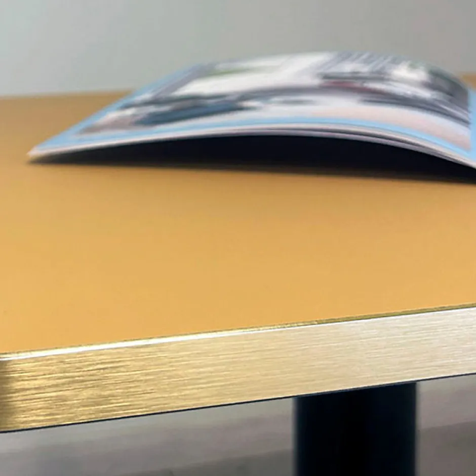 Plateau 70x70 couleur ocre maggese chants laiton --Restootab Best