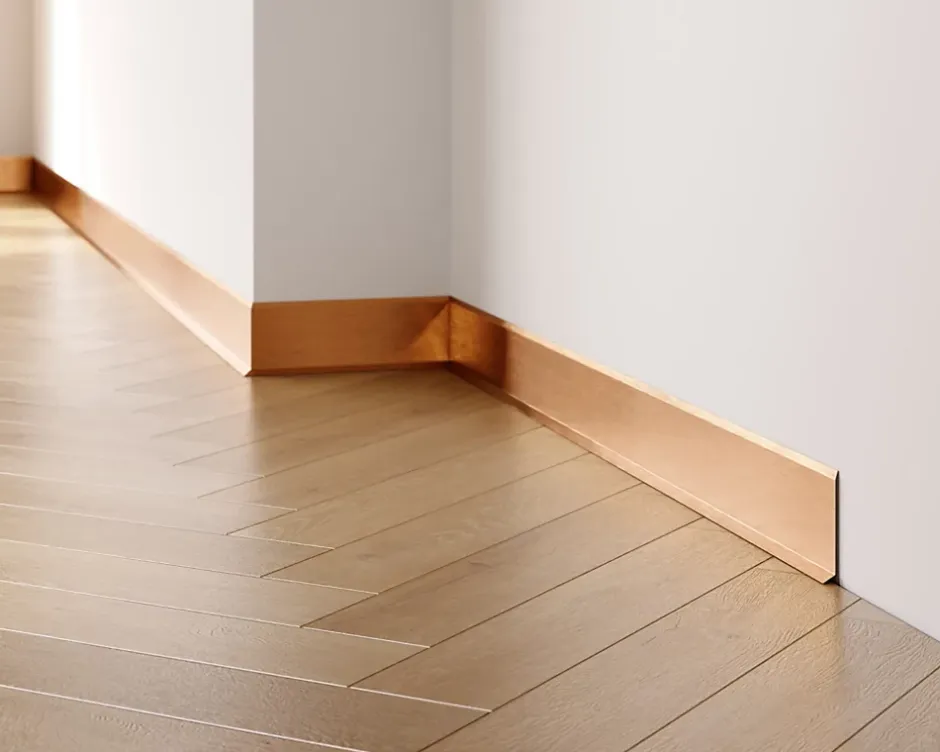 Ilcom Plinthe décorative pour mur F Cuivre satiné - 60mm x 2700mm x 0,65 ep.