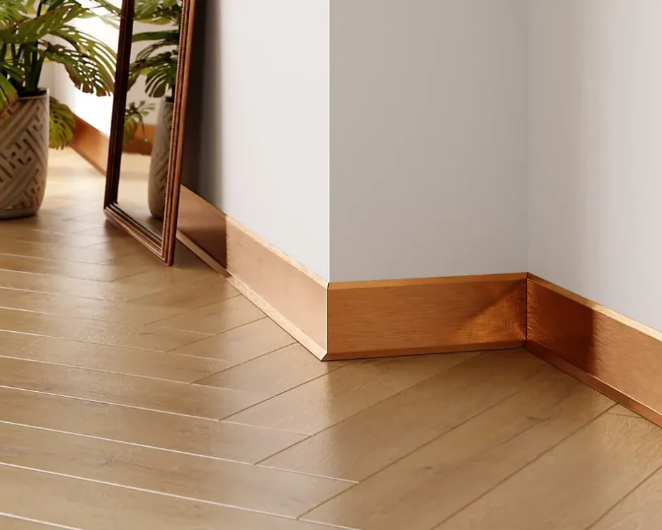 Ilcom Plinthe décorative pour mur F Cuivre satiné - 60mm x 2700mm x 0,65 ep.