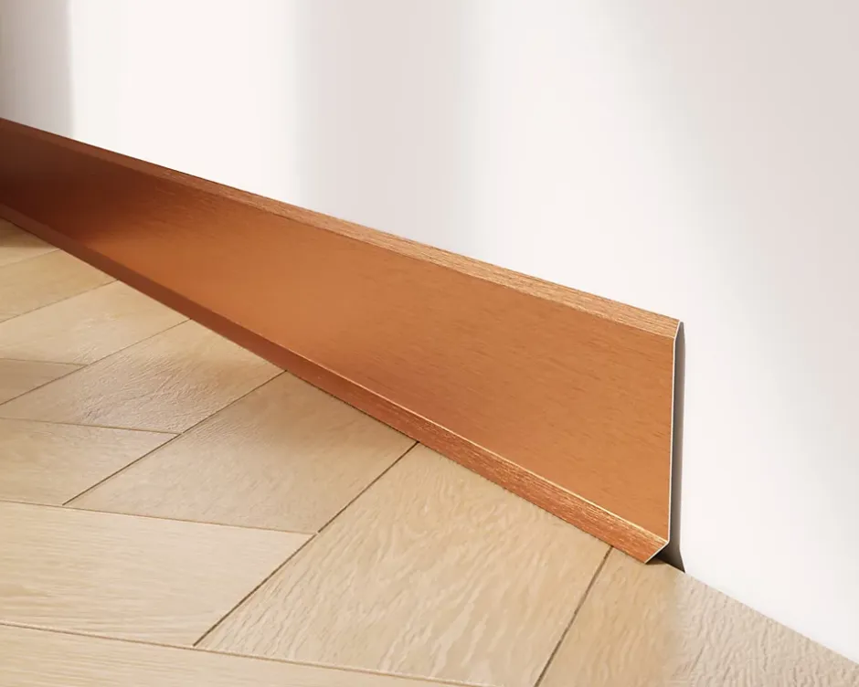 Ilcom Plinthe décorative pour mur F Cuivre satiné - 80mm x 2700mm x 0,65 ep.