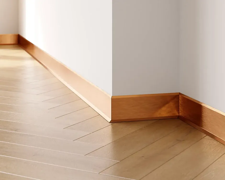 Ilcom Plinthe décorative pour mur F Cuivre satiné - 80mm x 2700mm x 0,65 ep.