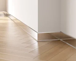 Ilcom Plinthe décorative pour mur F Argent poli - 60mm x 2700mm x 0,65 ep.