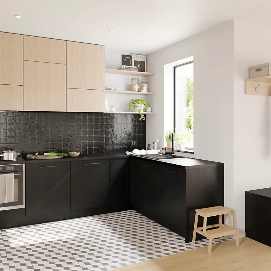 GoodHome Plinthe de cuisine Stevia noir H. 15 x l. 240 x Ep. 1,6 cm