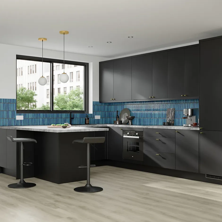 GoodHome Plinthe de cuisine Stevia noir H. 15 x l. 240 x Ep. 1,6 cm