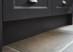 Plinthe de cuisine Artemisia Gris H. 15 cm x l. 2.4 m x Ep. 16 mm-GoodHome Discount