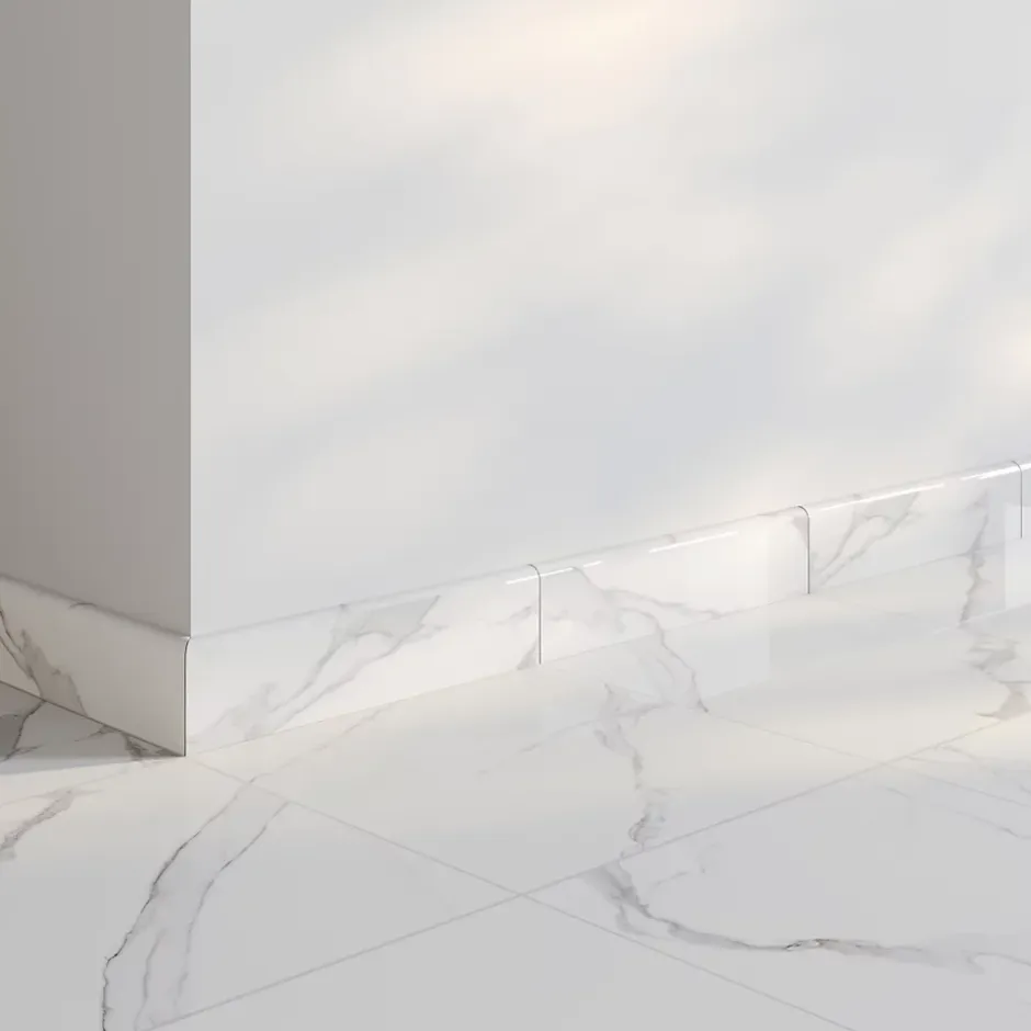 Plinthe en carrelage effet marbre blanc brillant L.33 x l.7,5 cm x ép. 8,5mm Cavana Skirting