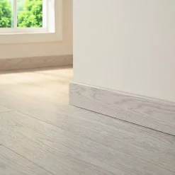 Plinthe MDF 220 x 8 cm Décor 30 chêne blanc (vendue à la pièce)