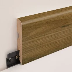 GoodHome Plinthe MDF arrondie, effet chêne brun , décor 4, H.8 cm x L. 220 cm x ép.13 mm ( vendue à la pièce)